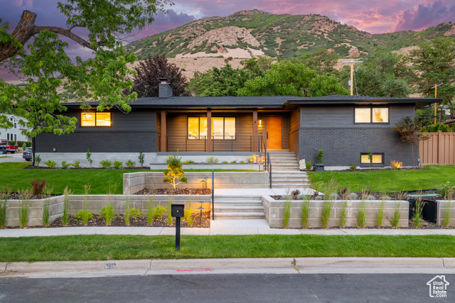 5223 S HILLSDEN DR, Holladay UT 84117