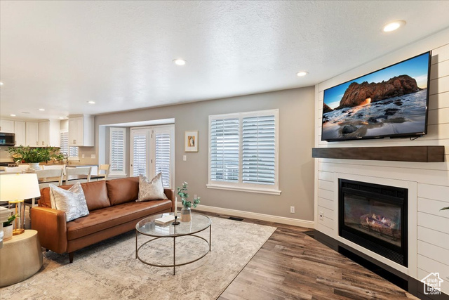 Photo 7 for MLS #2093293 at 53 N Foxhill Rd