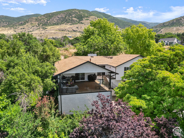 Photo 55 for MLS #2093358 at 958 N Main St