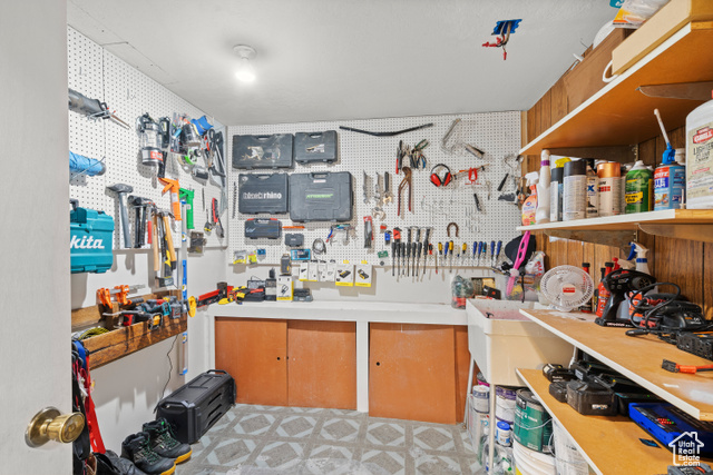 Photo 44 for MLS #2093358 at 958 N Main St
