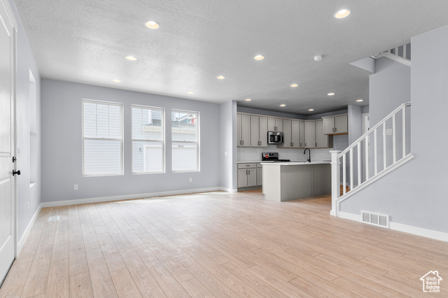 Photo 9 for MLS #2093425 at 7046 W Swansea Dr