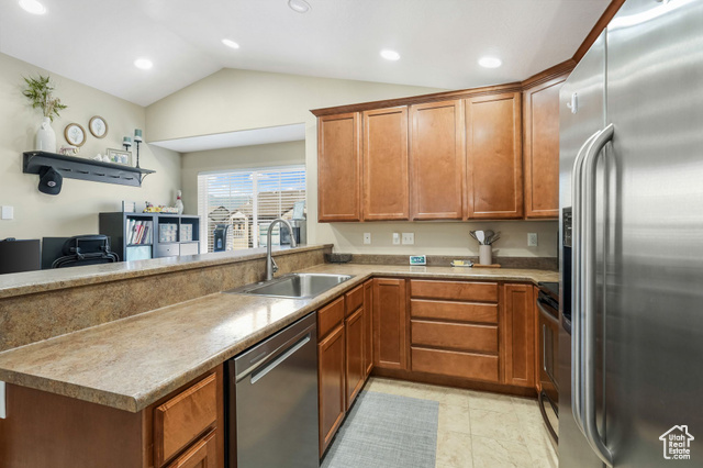 Photo 10 for MLS #2093431 at 1147 N Abbotsford Dr