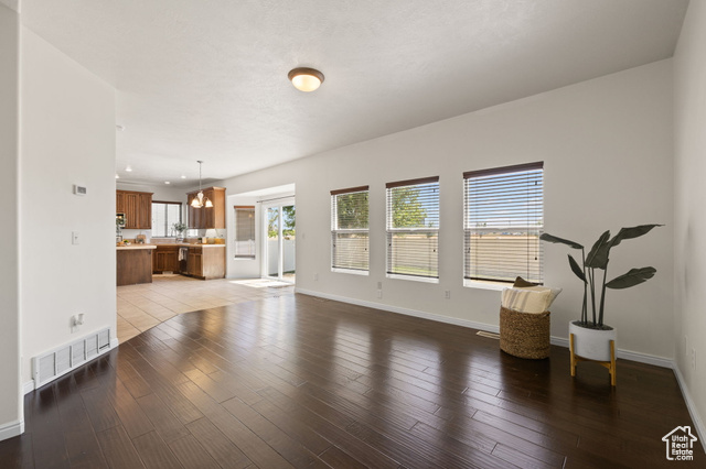 Photo 17 for MLS #2093433 at 3991 W Hollandia Ln