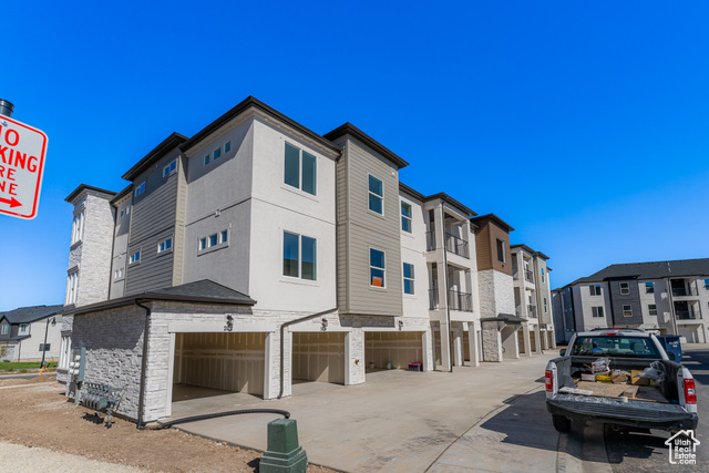 6512 W SKYLINE LOOP LN #B303, Herriman UT 84096