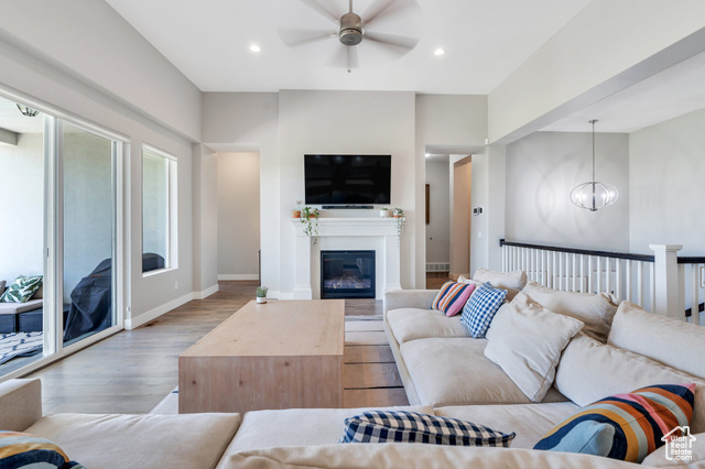 Photo 9 for MLS #2093448 at 586 S Appenzell Ln #16