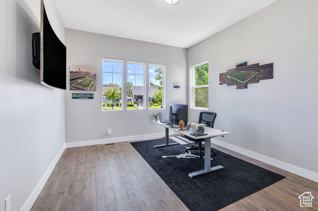 Photo 5 for MLS #2093448 at 586 S Appenzell Ln #16