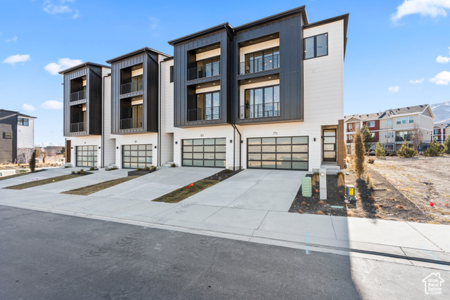 Photo 2 for MLS #2093458 at 79 E Watson Dr