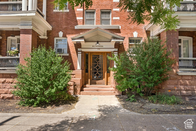 310 S 300 E #A2, Salt Lake City UT 84111