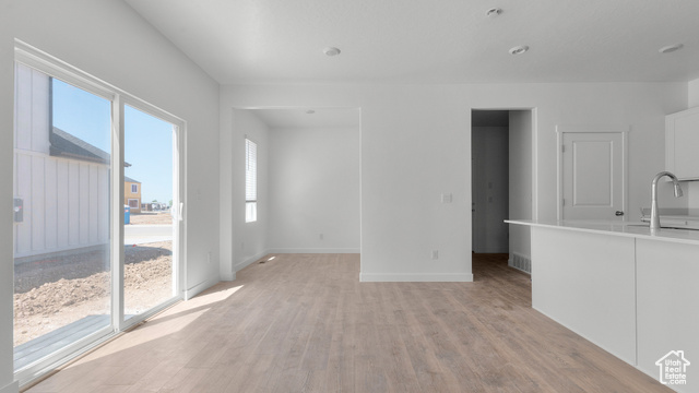 Photo 13 for MLS #2093531 at 1984 E Albion Dr #178