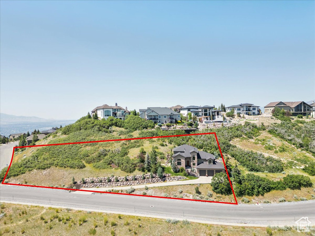 Photo 4 for MLS #2093535 at 1487 E Deer Ridge Dr