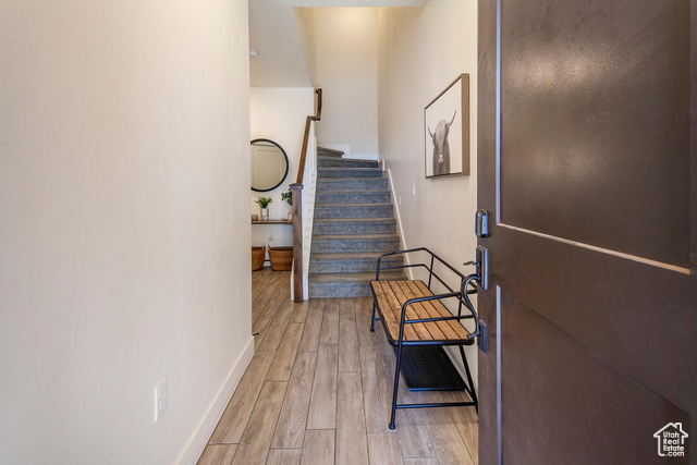 Photo 3 for MLS #2093536 at 1377 E Vista Roja Pl
