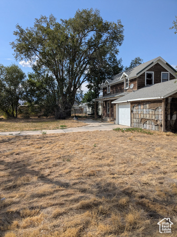 Photo 2 for MLS #2093558 at 637 E Main St