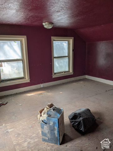 Photo 12 for MLS #2093558 at 637 E Main St