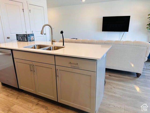 Photo 8 for MLS #2093563 at 2944 W Ezra Dr