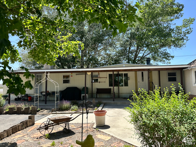 Photo 2 for MLS #2093581 at 1086 E Main St