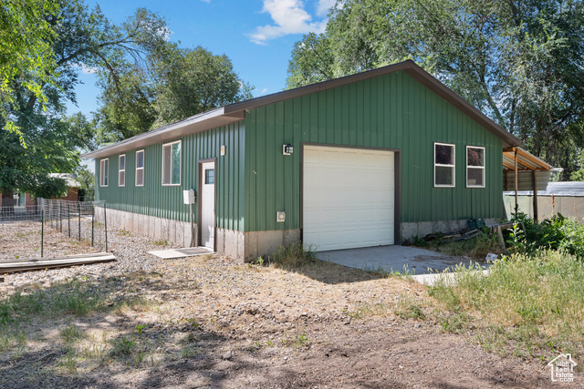 Photo 9 for MLS #2093586 at 1561 S Main St