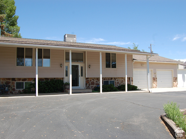 498 W WEBER RD, Oakley UT 84055