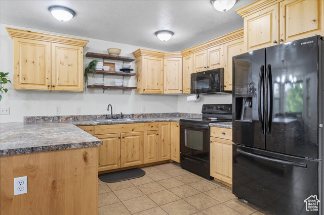 Photo 2 for MLS #2093642 at 496 S 3rd