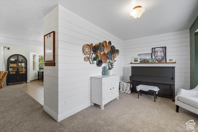 Photo 4 for MLS #2093642 at 496 S 3rd