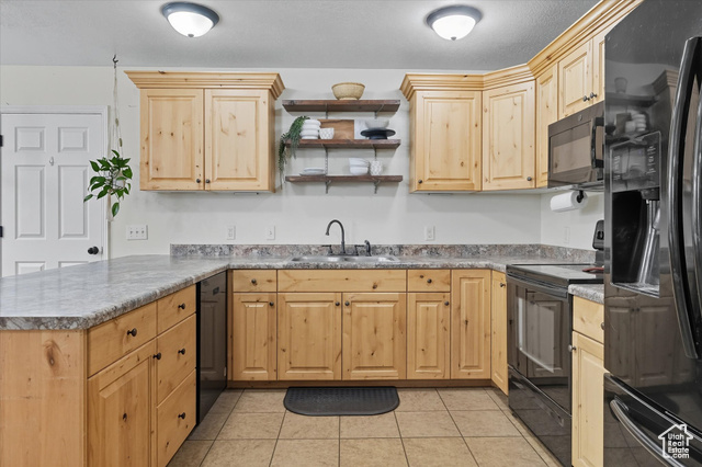 Photo 5 for MLS #2093642 at 496 S 3rd