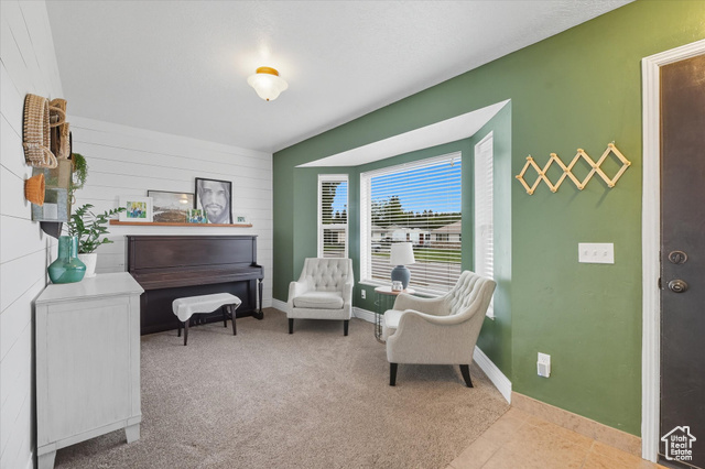 Photo 3 for MLS #2093642 at 496 S 3rd
