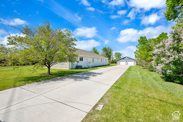 Photo 3 for MLS #2093667 at 3139 N Pelican Dr