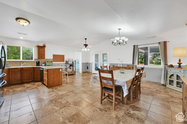 Photo 9 for MLS #2093667 at 3139 N Pelican Dr