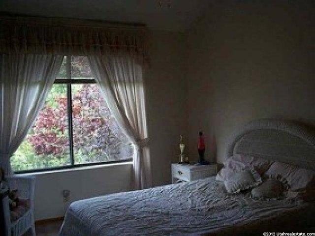 8535 Escalante Dr, Sandy, UT 84093 — photo 6