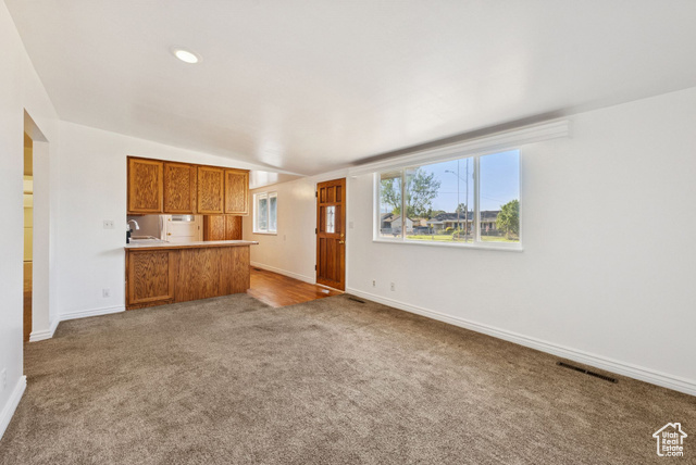 Photo 4 for MLS #2093738 at 1254 Marilyn Dr