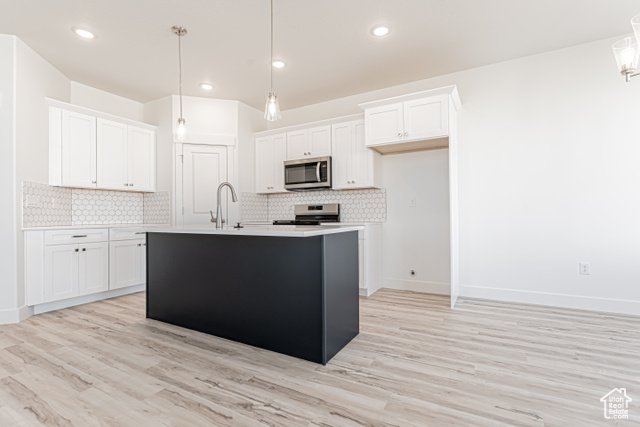 Photo 7 for MLS #2093741 at 1574 W Banner Dr #743