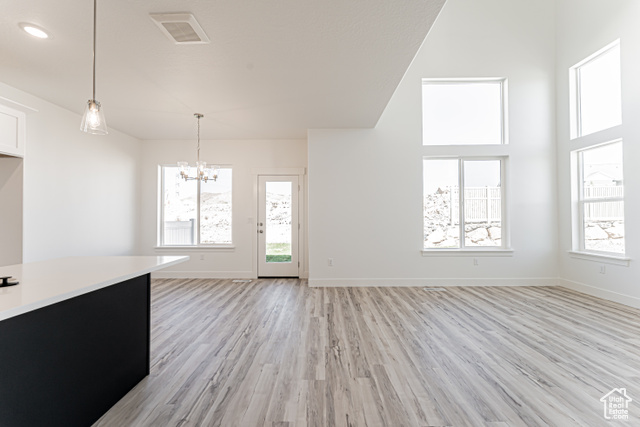 Photo 4 for MLS #2093741 at 1574 W Banner Dr #743