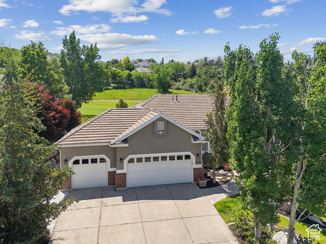 Photo 61 for MLS #2093744 at 1036 E Fairway Dr