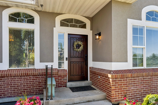 Photo 10 for MLS #2093744 at 1036 E Fairway Dr