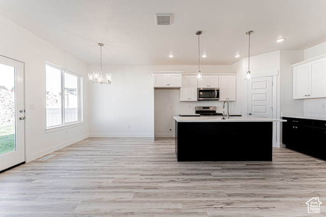 Photo 8 for MLS #2093747 at 1576 W Banner Dr #744
