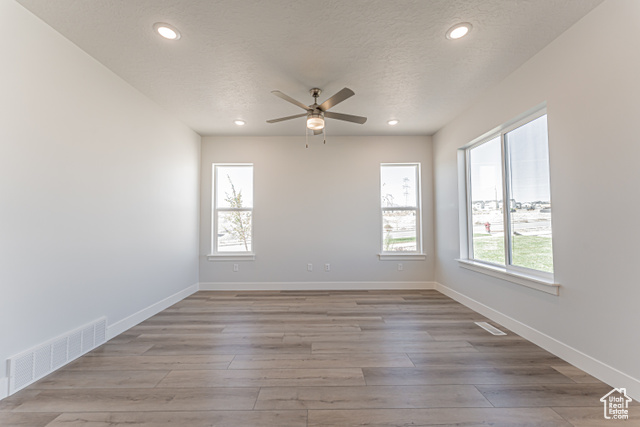 Photo 4 for MLS #2093753 at 1578 W Banner Dr #745