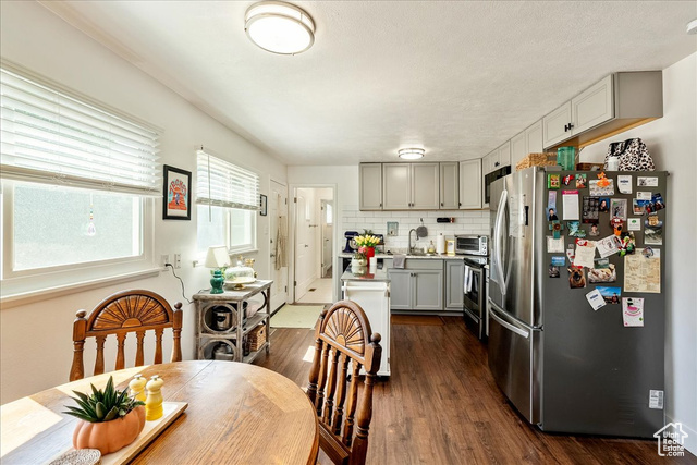 Photo 5 for MLS #2093768 at 5178 S Charlotte Ave