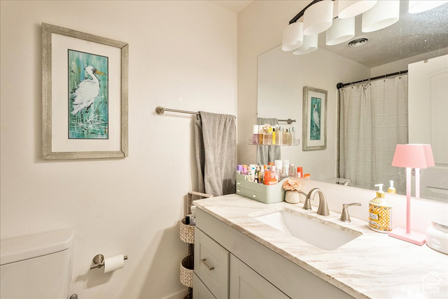 Photo 7 for MLS #2093768 at 5178 S Charlotte Ave