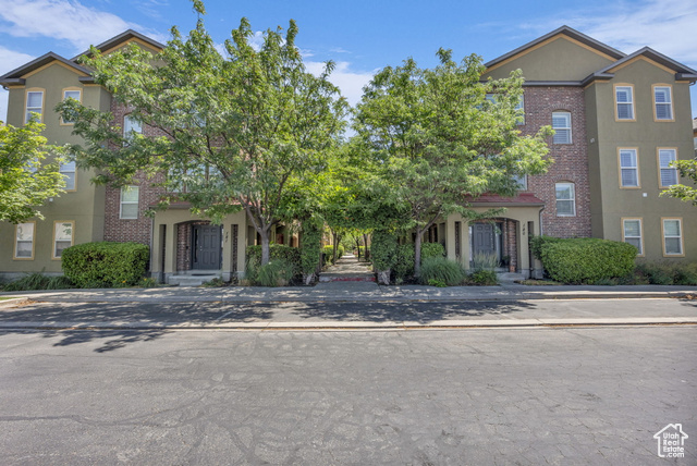 Photo 7 for MLS #2093790 at 169 W Barry Links Way