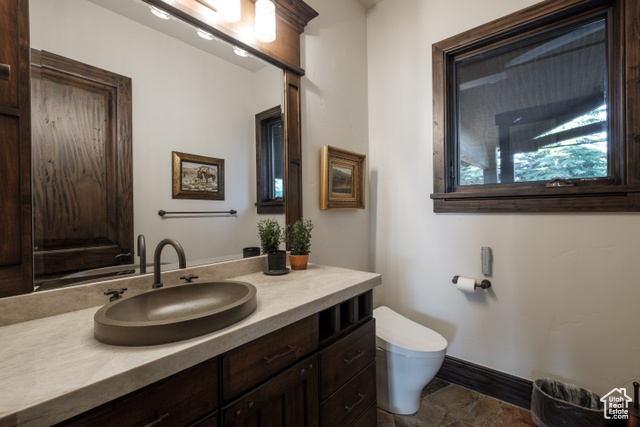Photo 33 for MLS #2093836 at 9156 E Forest Rd #24