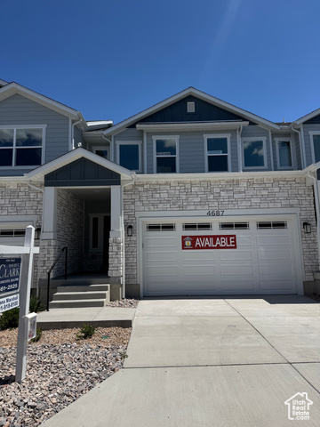 Photo 2 for MLS #2093848 at 4687 S Roger View Ln #8