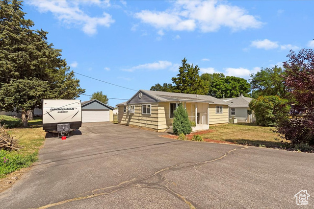 1975 N 2000 W, Farr West UT 84404