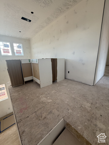 Photo 10 for MLS #2093882 at 967 E Malibu Dr