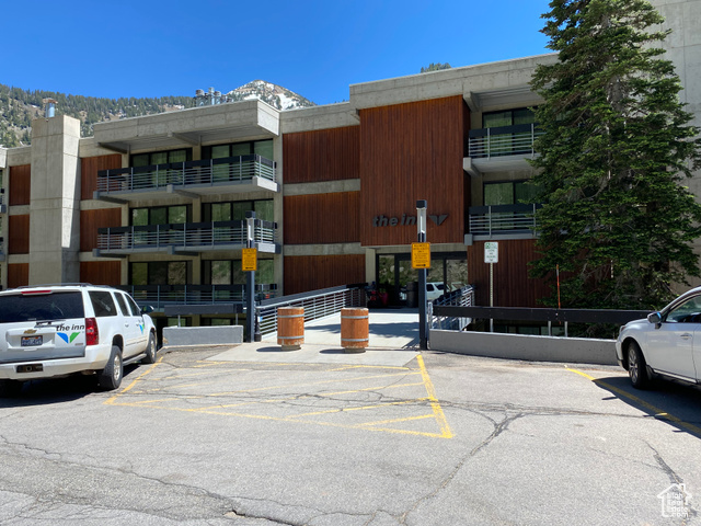 Photo 9 for MLS #2093906 at 9202 E Lodge Dr #201202