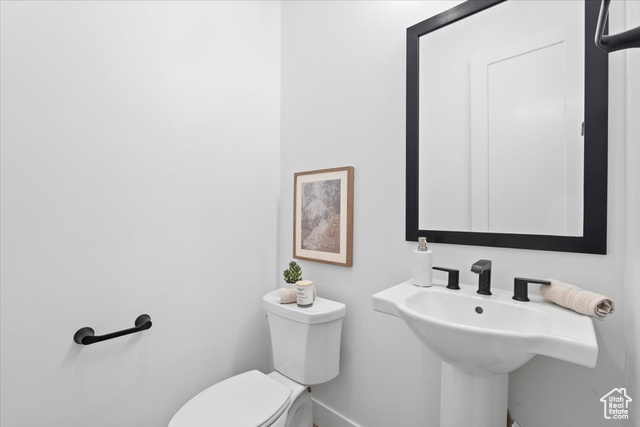 Photo 19 for MLS #2093913 at 5554 N Fox Canyon Rd