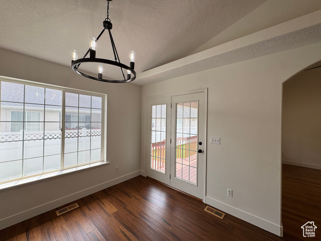Photo 12 for MLS #2093934 at 511 W 40 North