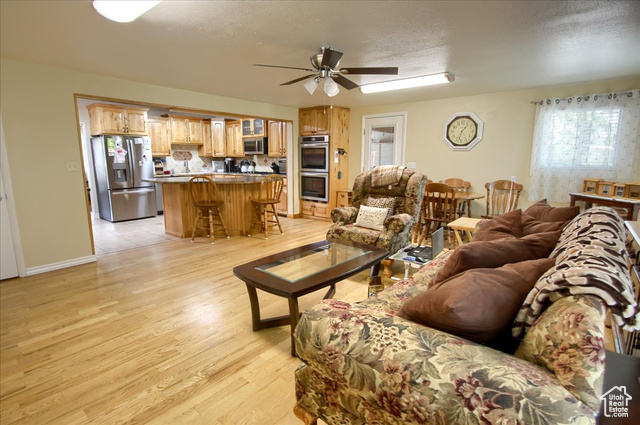 Photo 9 for MLS #2094082 at 5724 W Darle Ave
