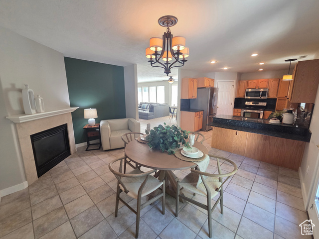 Photo 13 for MLS #2094142 at 1118 W Autumn Leaf Ln