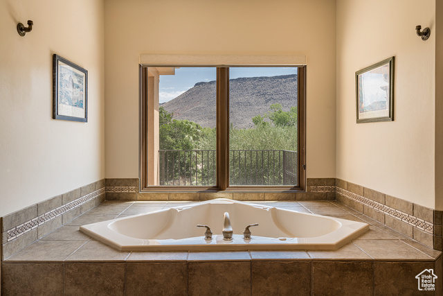 Photo 34 for MLS #2094184 at 557 S Woods View Cir