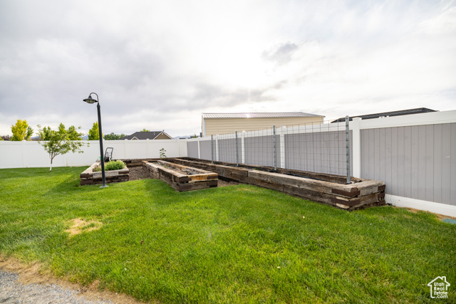 Photo 74 for MLS #2094221 at 4311 N Diamond Ln