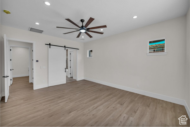 Photo 17 for MLS #2094227 at 21 W Elinor Ln